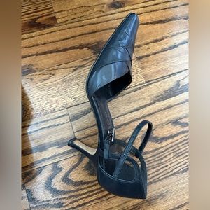 Antonio Melani navy shoes. Size 8.5N. Good condition.